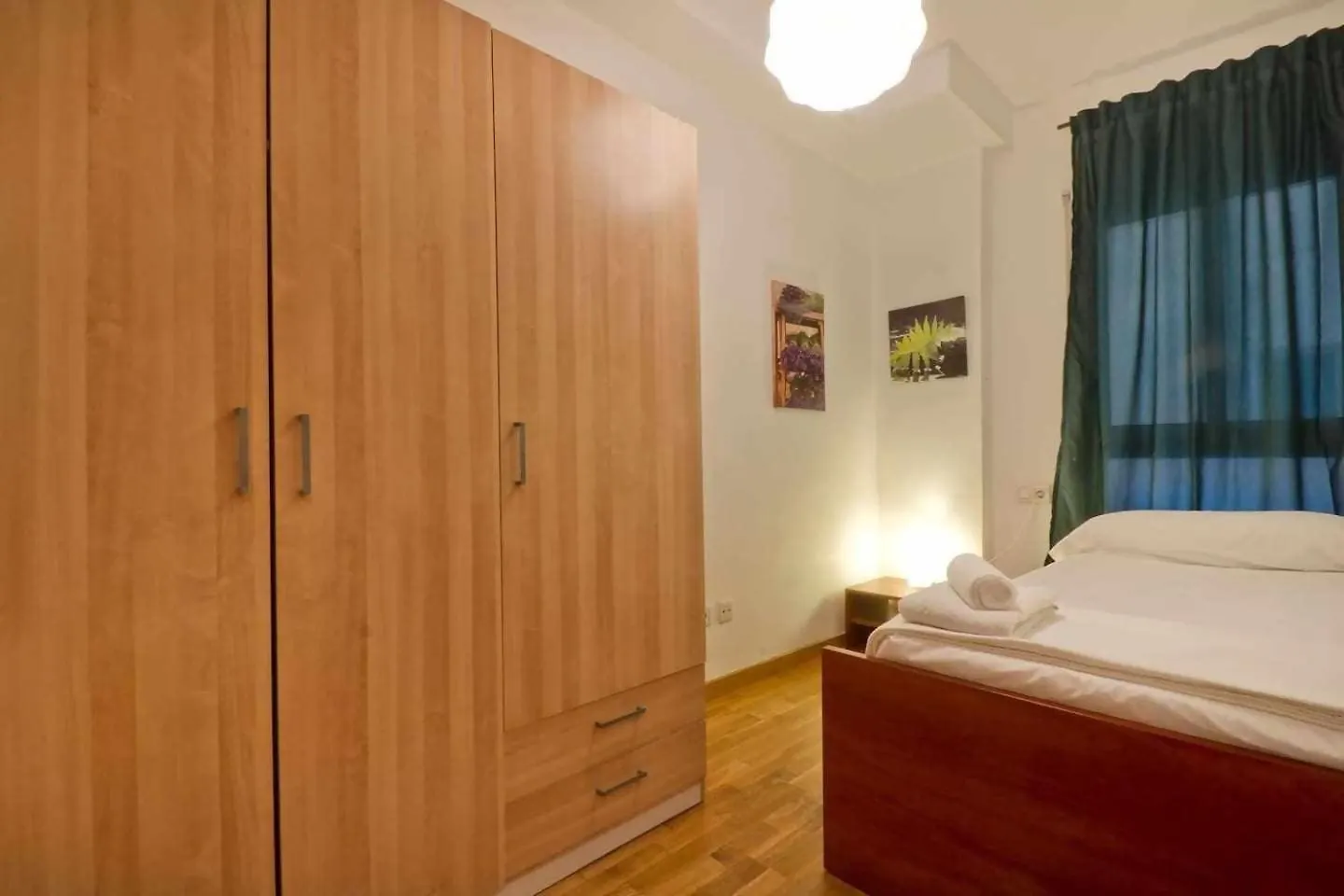 Comfortable 4 Rooms 2Bath W Balcony Barcelona