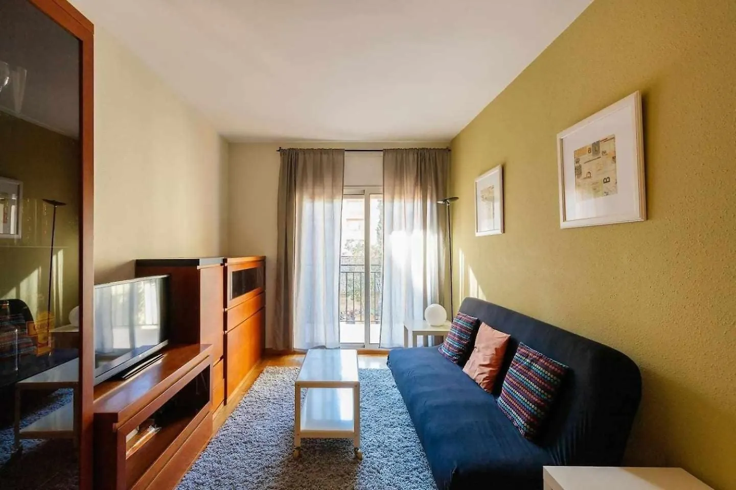 Comfortable 4 Rooms 2Bath W Balcony Barcelona 0*,  Spain