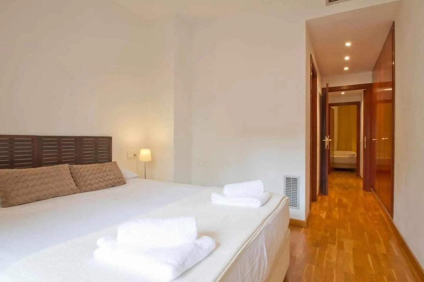 Comfortable 4 Rooms 2Bath W Balcony Barcelona 0*,